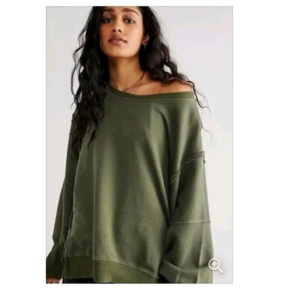 We The Free Camden Sweatshirt sz small adventurer Green